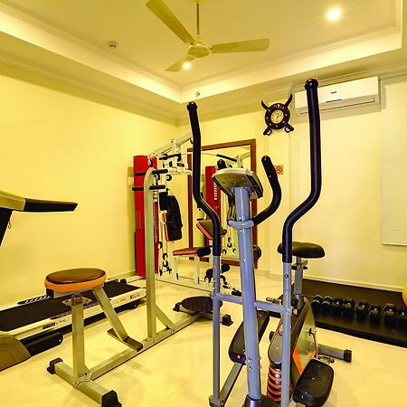 Hotel Floral Park Kottayam Esterno foto