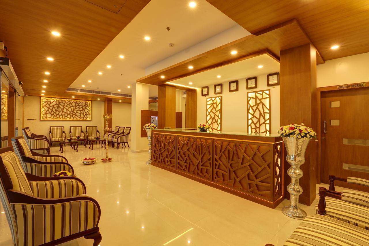 Hotel Floral Park Kottayam Esterno foto